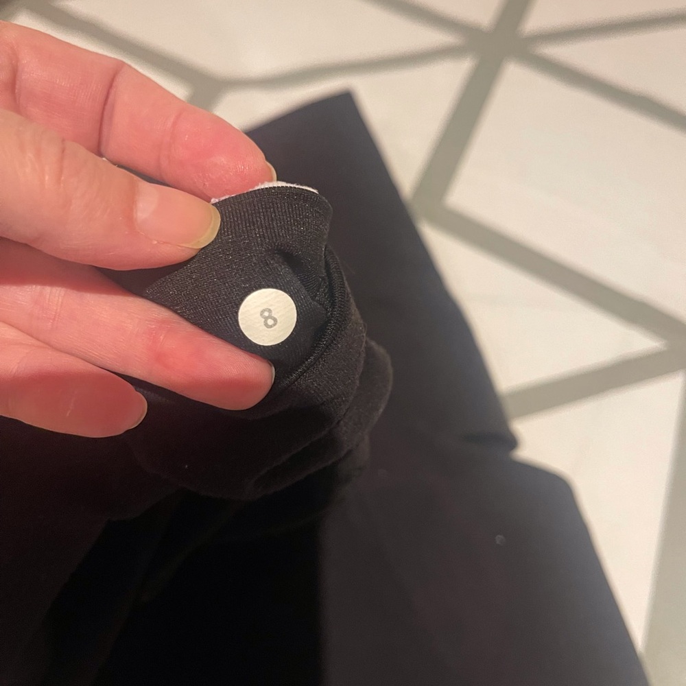 Lululemon Groove crop pants - Picture 4 of 4